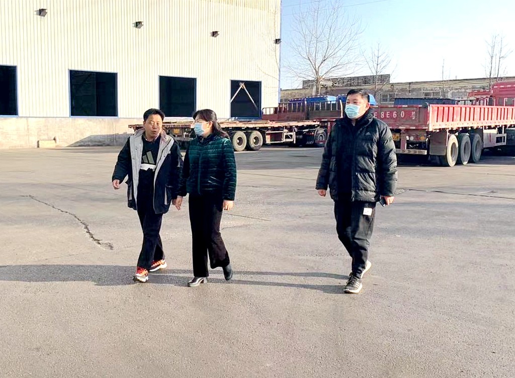 殷都区企业服务日梅梅深入企业走访调研